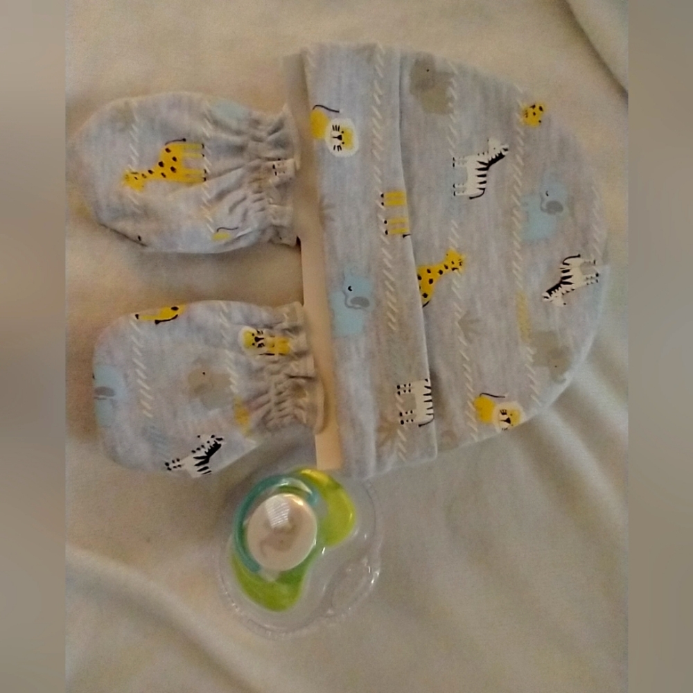 Little beginnings new baby hat mittens paci pacifier set size 3-6 mo elephant